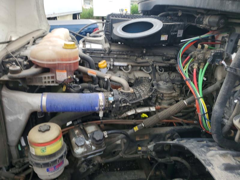 2022 Freightliner Cascadia 126 VIN 3AKJHHDR2NSNP7961 COPART salvage auction — BURN, IL - SALVAGE CERTIFICATE, sold $28,500 on 2026-08-24 (photo 7)