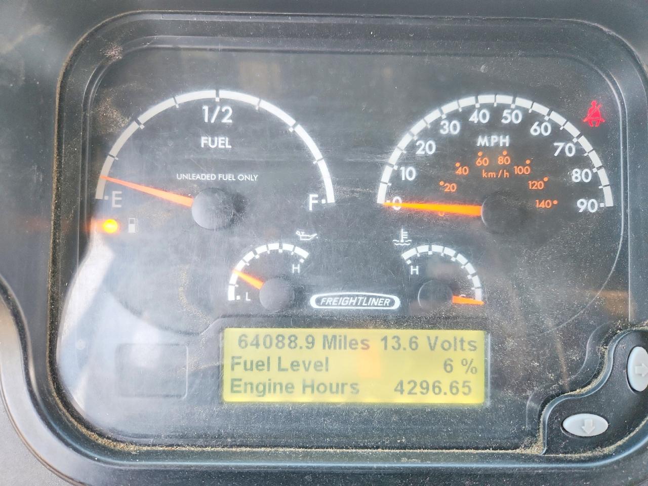 2021 Freightliner Chassis VIN 4UZAC2GA4MCMM9252 COPART salvage auction — Minor Dent/Scratches, CA - DIS/DLR/EXP ONLY CLEAN TITLE, sold $24,800 on 2026-07-10 (photo 9)