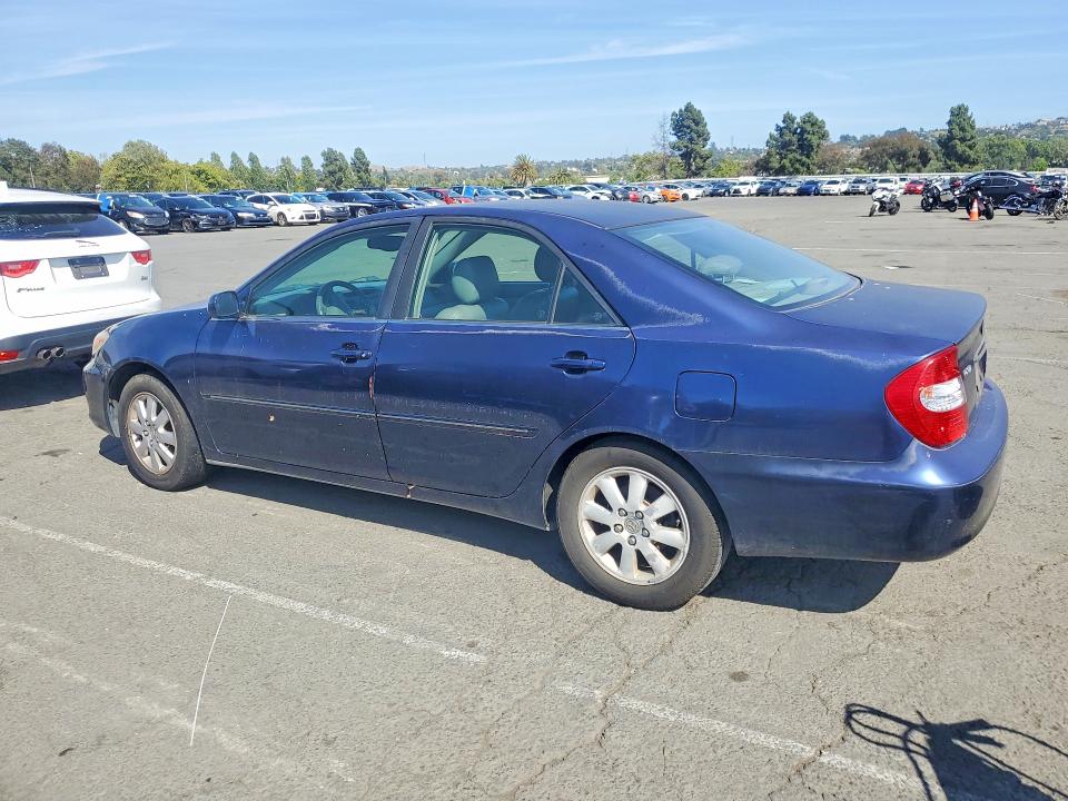 2003 Toyota Camry VIN JTDBF30K830150419 COPART salvage auction — MINOR DENT/SCRATCHES, Ca - Dis/Dlr/Exp Only Clean Title, sold $875 on 2026-07-06 (photo 2)