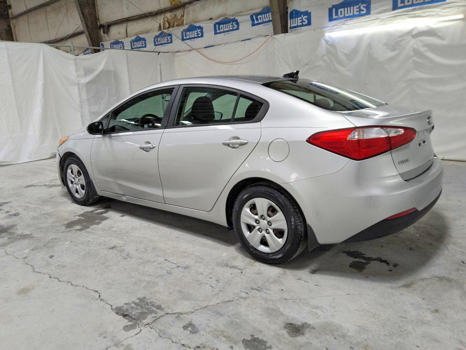 2015 Kia Forte VIN KNAFX4A62F5263129 COPART salvage auction — MINOR DENT/SCRATCHES, TN - CERTIFICATE OF TITLE, sold $950 on 2026-07-23 (photo 2)
