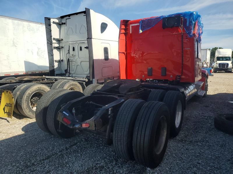 2022 Peterbilt 579 VIN 1XPBD49X4ND803199 COPART salvage auction — ROLLOVER, IA - CERTIFICATE OF TITLE, sold $11,200 on 2026-09-01 (photo 4)
