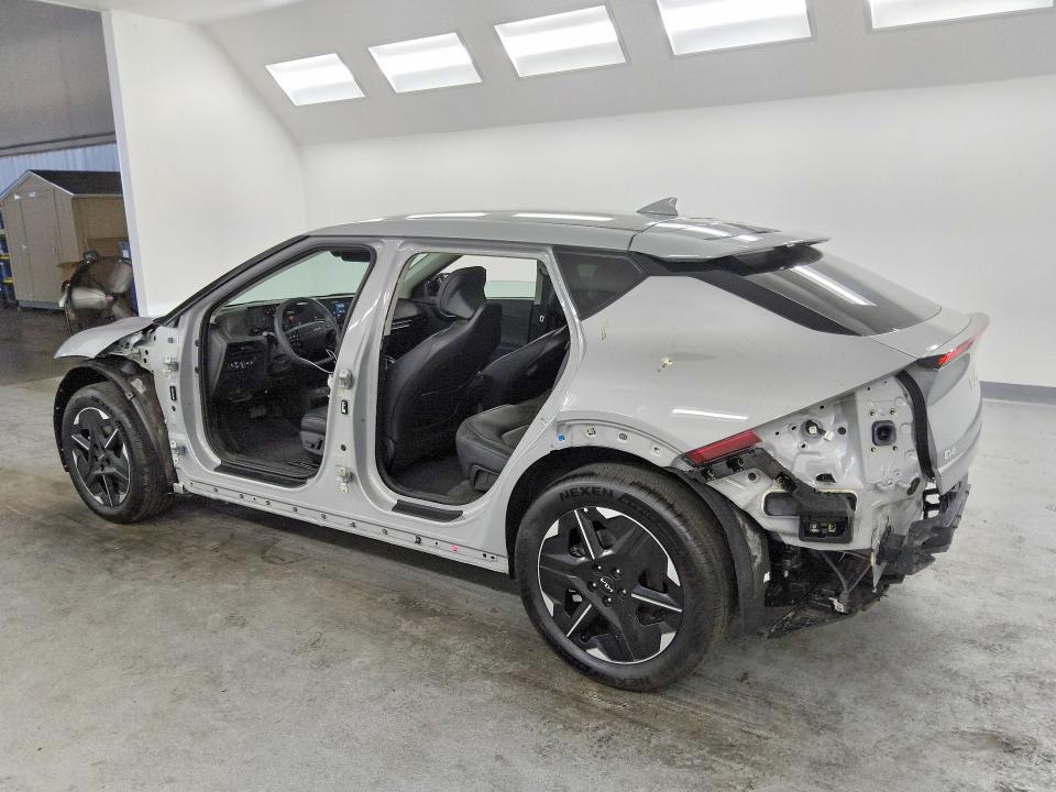 2025 Kia Ev6 VIN 5XYC34JA6SG012962 COPART salvage auction — FRONT END, CA - CERTIFICATE OF TITLE, sold $13,900 on 2026-07-14 (photo 2)