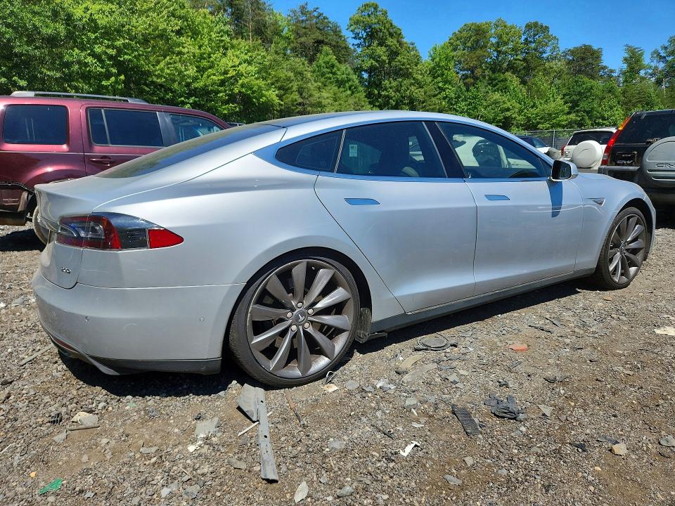 2015 Tesla Model s VIN 5YJSA1E24FF113451 COPART salvage auction — FRONT END, Md - Cert Of Salvage > 75% Damage, sold $1,600 on 2026-07-28 (photo 3)