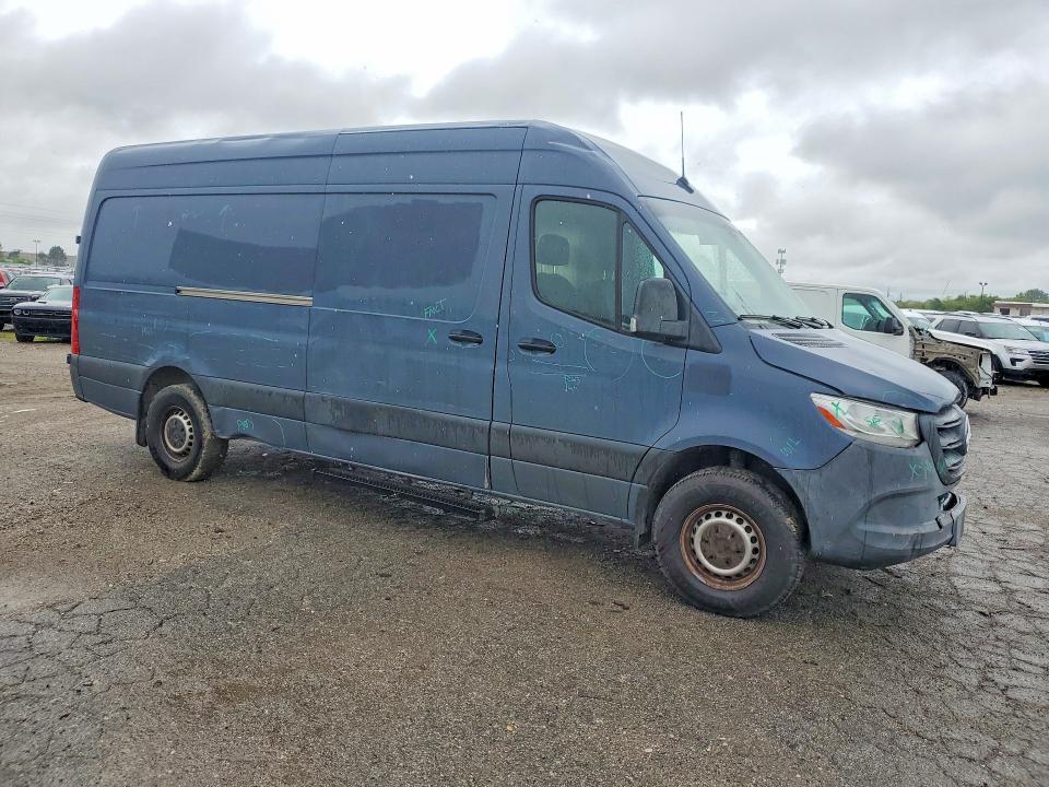 2019 Mercedes-benz VIN WD4PF1CD9KP131722 COPART salvage auction — REAR END, Oh - Certificate Of Title, sold $7,800 on 2026-07-29 (photo 4)