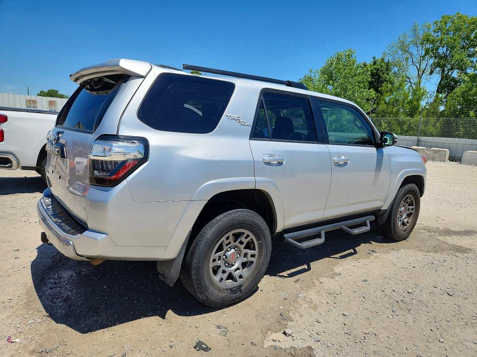 2019 Toyota 4runner VIN JTEBU5JRXK5687674 COPART salvage auction — FRONT END, Ky - Cert Of Title-Salvage, sold $11,300 on 2026-07-16 (photo 3)
