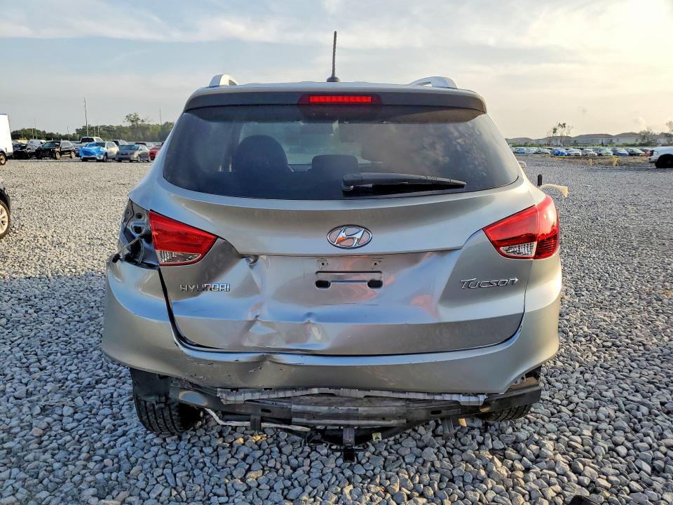 2011 Hyundai Tucson VIN KM8JU3AC3BU296092 COPART salvage auction — REAR END, FL - CERTIFICATE OF DESTRUCTION, sold $2,050 on 2026-07-10 (photo 6)