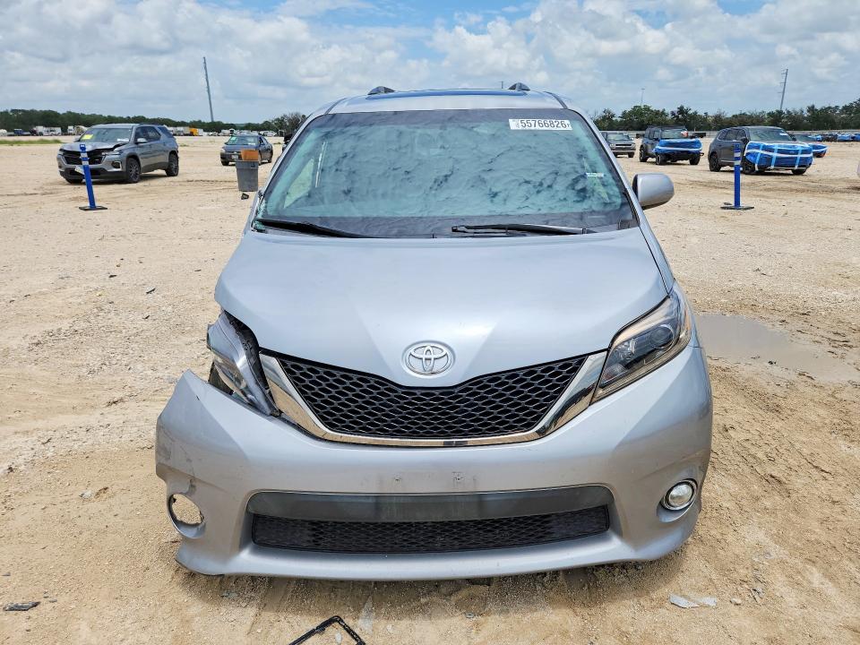 2017 Toyota Sienna VIN 5TDXZ3DC6HS827603 COPART salvage auction — FRONT END, Tx - Salvage Vehicle Title, sold $7,000 on 2026-07-02 (photo 5)