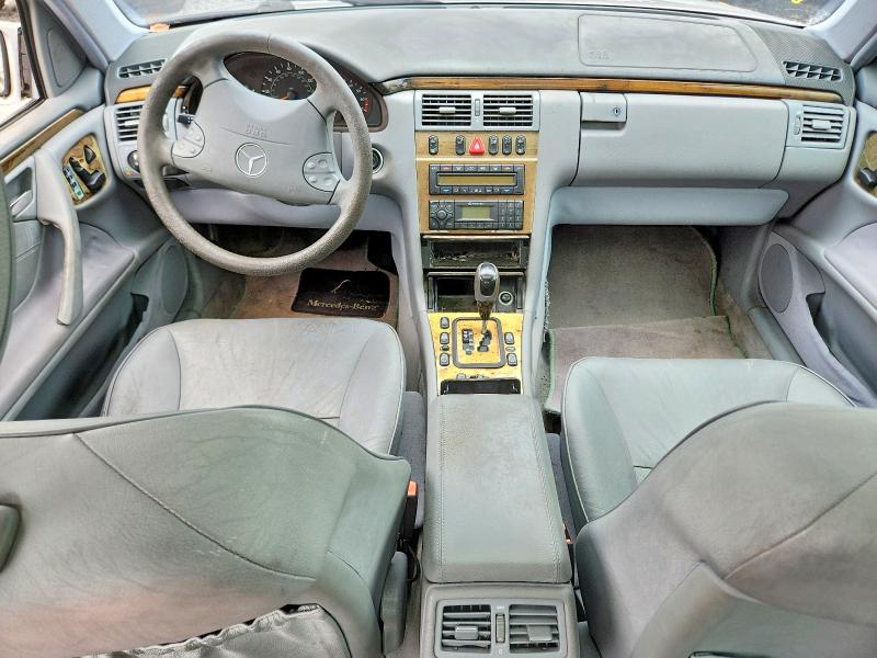 2002 Mercedes-benz E-class VIN WDBJF65J22B498022 COPART salvage auction — NORMAL WEAR, Fl - Certificate Of Title, sold $325 on 2026-07-07 (photo 8)