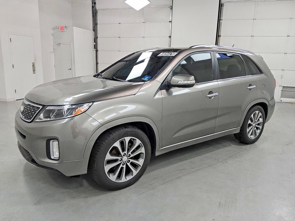 2014 Kia Sorento VIN 5XYKW4A78EG548758 COPART salvage auction — MINOR DENT/SCRATCHES, Wv - Certificate Of Title, sold $2,600 on 2026-07-07 (photo 1)