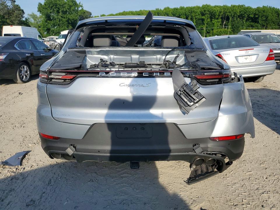2020 Porsche Cayenne VIN WP1BB2AY7LDA57777 COPART salvage auction — ENGINE BURN, VA - CERT OF TITLE - SALVAGE, sold $2,750 on 2026-07-21 (photo 6)
