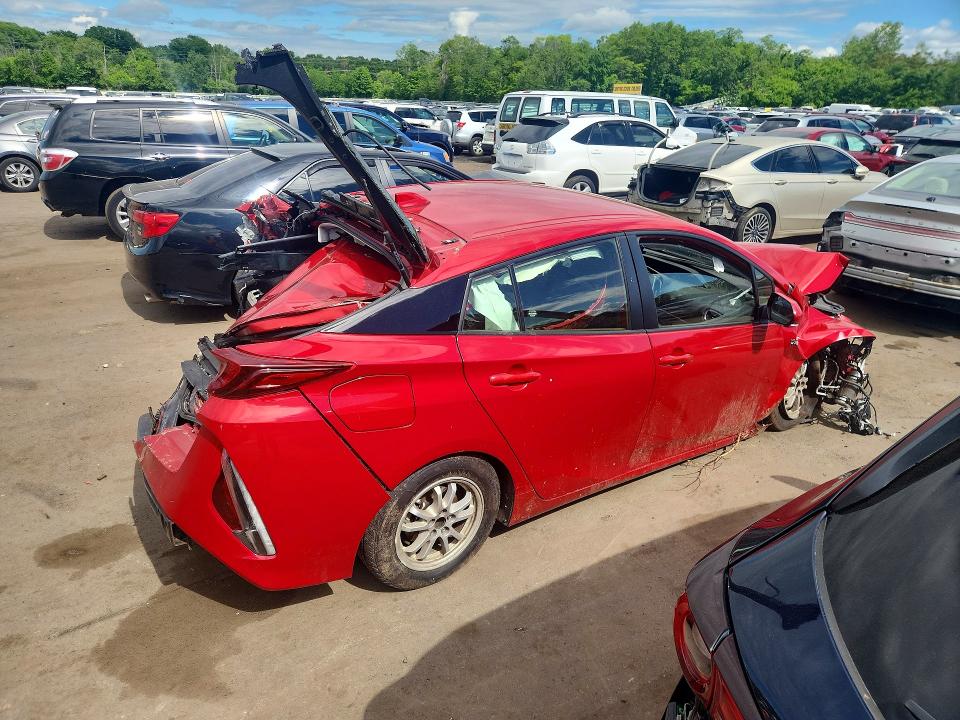 2022 Toyota Prius prime VIN JTDKAMFP2N3213958 COPART salvage auction — ALL OVER, CT - CERT OF TITLE-SALVAGE, sold $825 on 2026-07-24 (photo 3)