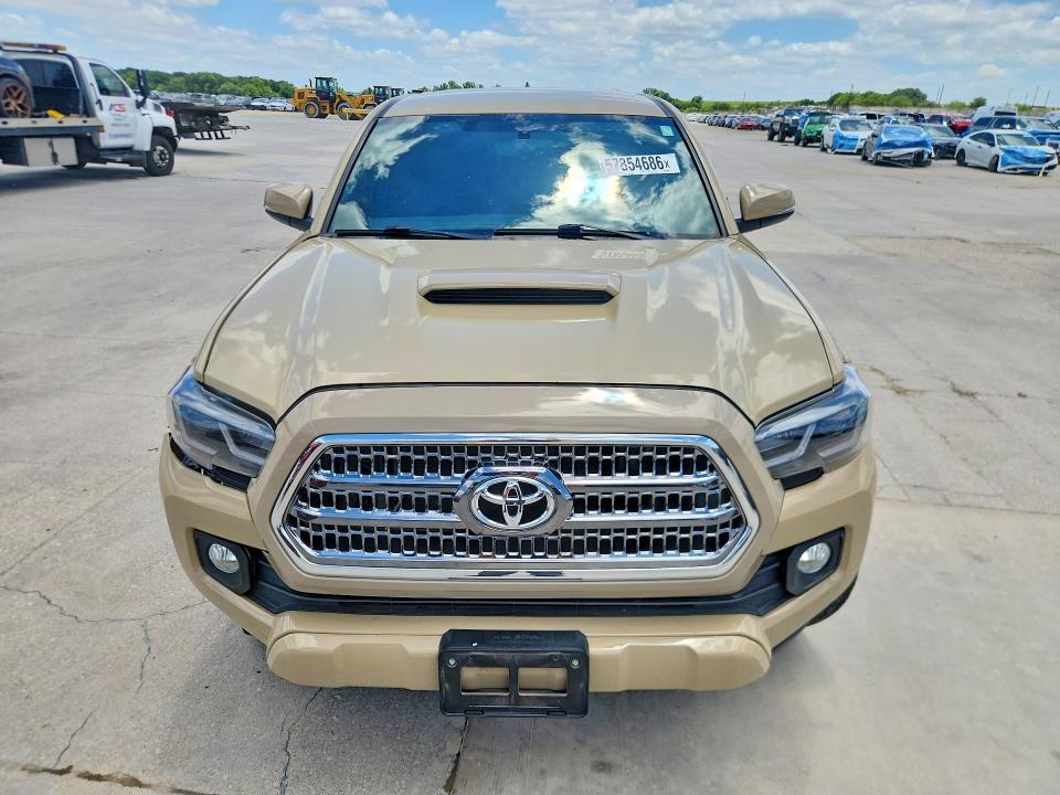 2017 Toyota VIN 5TFAZ5CNXHX046002 COPART salvage auction — SIDE, Tx - Salvage Vehicle Title, sold $11,100 on 2026-07-02 (photo 5)