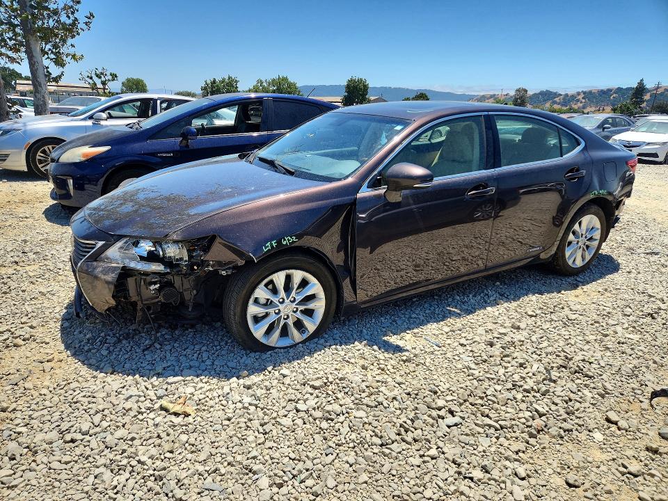 2013 Lexus ES VIN JTHBW1GG0D2021228 COPART salvage auction — FRONT END, Ca - Salvage Certificate, sold $2,750 on 2026-07-16 (photo 1)