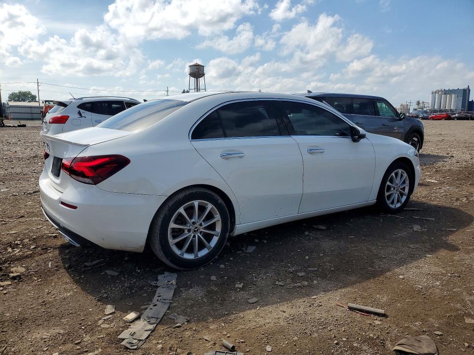 2019 Mercedes-benz A-klasse VIN WDD3G4EB0KW001892 COPART salvage auction — MINOR DENT/SCRATCHES, Wv - Certificate Of Title, sold $8,600 on 2026-07-17 (photo 3)