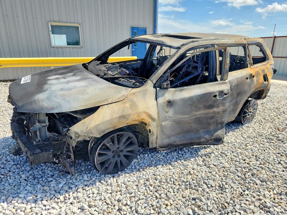 2019 Toyota Highlander VIN 5TDKZRFH1KS316006 COPART salvage auction — BURN, Tx - Nonrepairable Title, sold $875 on 2026-07-24 (photo 1)