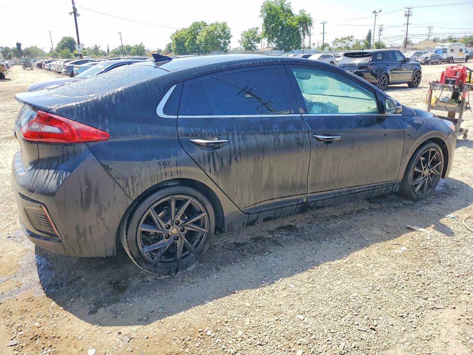 2017 Hyundai Ioniq VIN KMHC05LC4HU030229 COPART salvage auction — NORMAL WEAR, CA - DIS/DLR/EXP ONLY CLEAN TITLE, sold $925 on 2026-07-27 (photo 3)