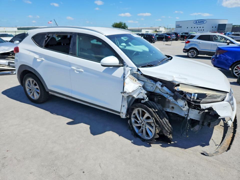 2016 Hyundai Tucson VIN KM8J33A41GU117924 COPART salvage auction — FRONT END, OK - CERT OF TITLE-REPOSSESSION, sold $2,150 on 2026-07-24 (photo 4)