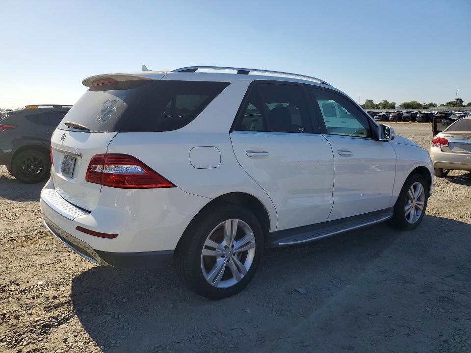 2014 Mercedes-benz VIN 4JGDA5JB0EA426621 COPART salvage auction — MECHANICAL, Ca - Dis/Dlr/Exp Only Clean Title, sold $3,050 on 2026-08-04 (photo 3)