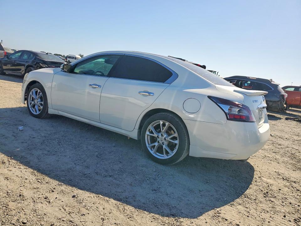2013 Nissan Maxima VIN 1N4AA5AP6DC822452 COPART salvage auction — NORMAL WEAR, Ca - Dis/Dlr/Exp Only Clean Title, sold $425 on 2026-07-02 (photo 2)