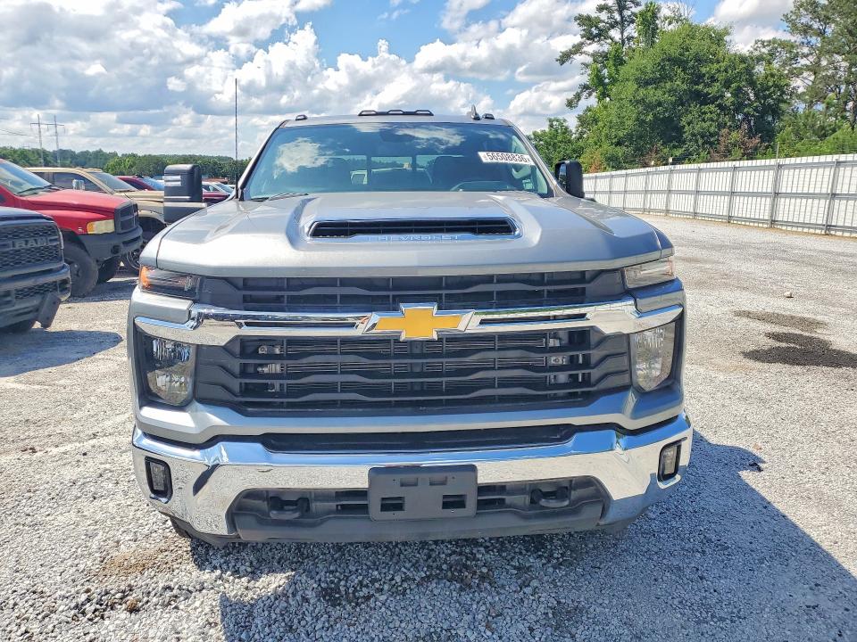 2024 Chevrolet VIN 1GC4YTEY8RF358239 COPART salvage auction — MISSING/ALTERED VIN, Ga - Clean Title With Theft History, sold $46,500 on 2026-08-24 (photo 5)