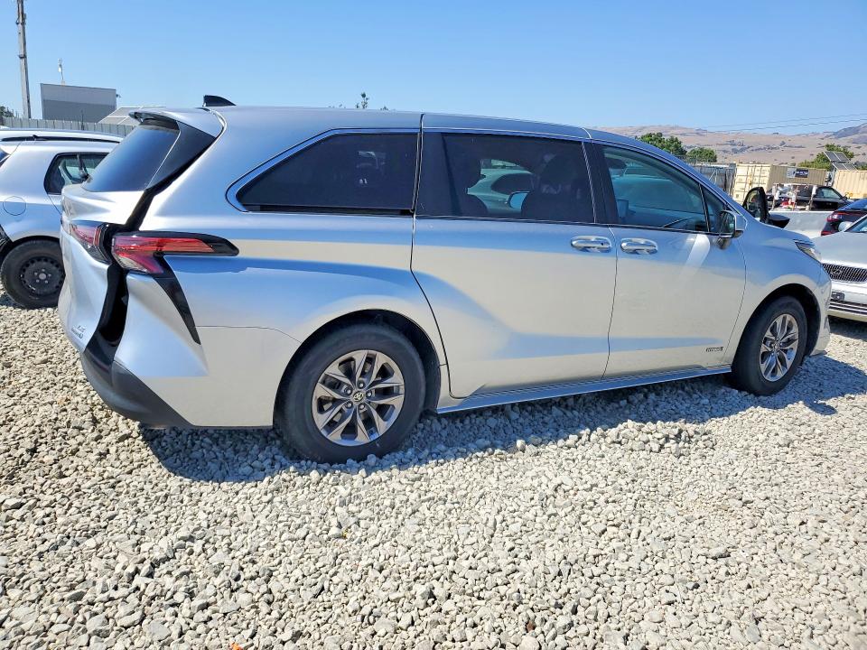 2021 Toyota VIN 5TDKRKEC6MS012461 COPART salvage auction — REAR END, Salvage Title, sold $9,100 on 2026-07-14 (photo 3)