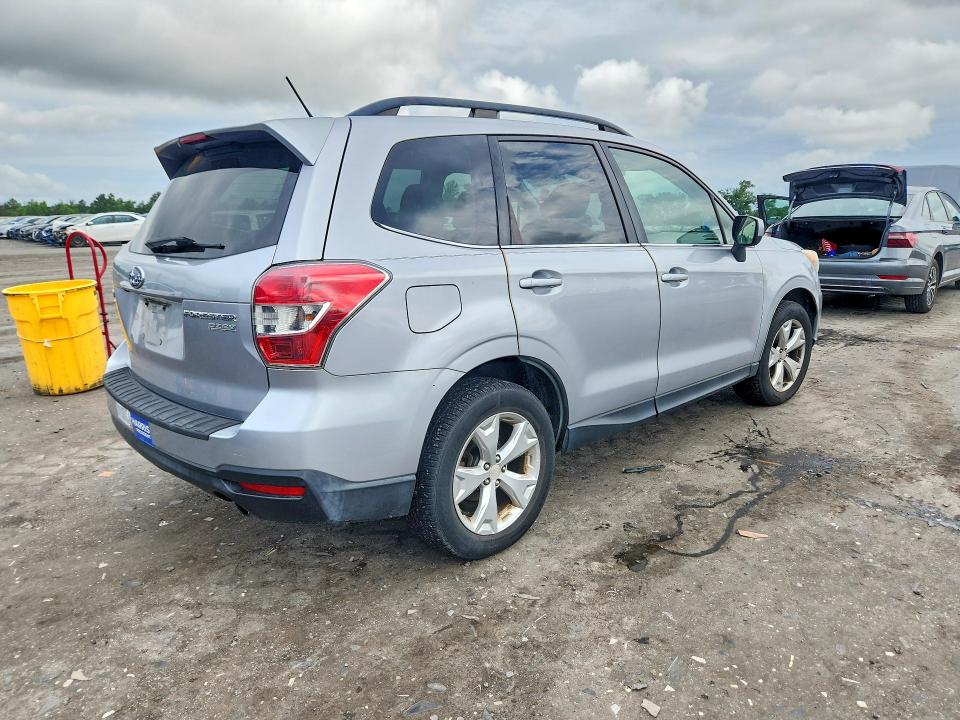 2015 Subaru VIN JF2SJAHC4FH476466 COPART salvage auction — MINOR DENT/SCRATCHES, Va - Certificate Of Title, sold $500 on 2026-07-08 (photo 3)