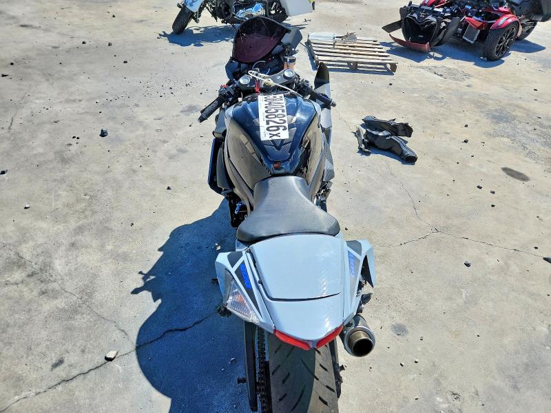 2020 Suzuki VIN JS1GN7FA5L7100268 COPART salvage auction — SIDE, Fl - Cert Of Title Slvg Rebuildable, sold $1,300 on 2026-07-27 (photo 6)