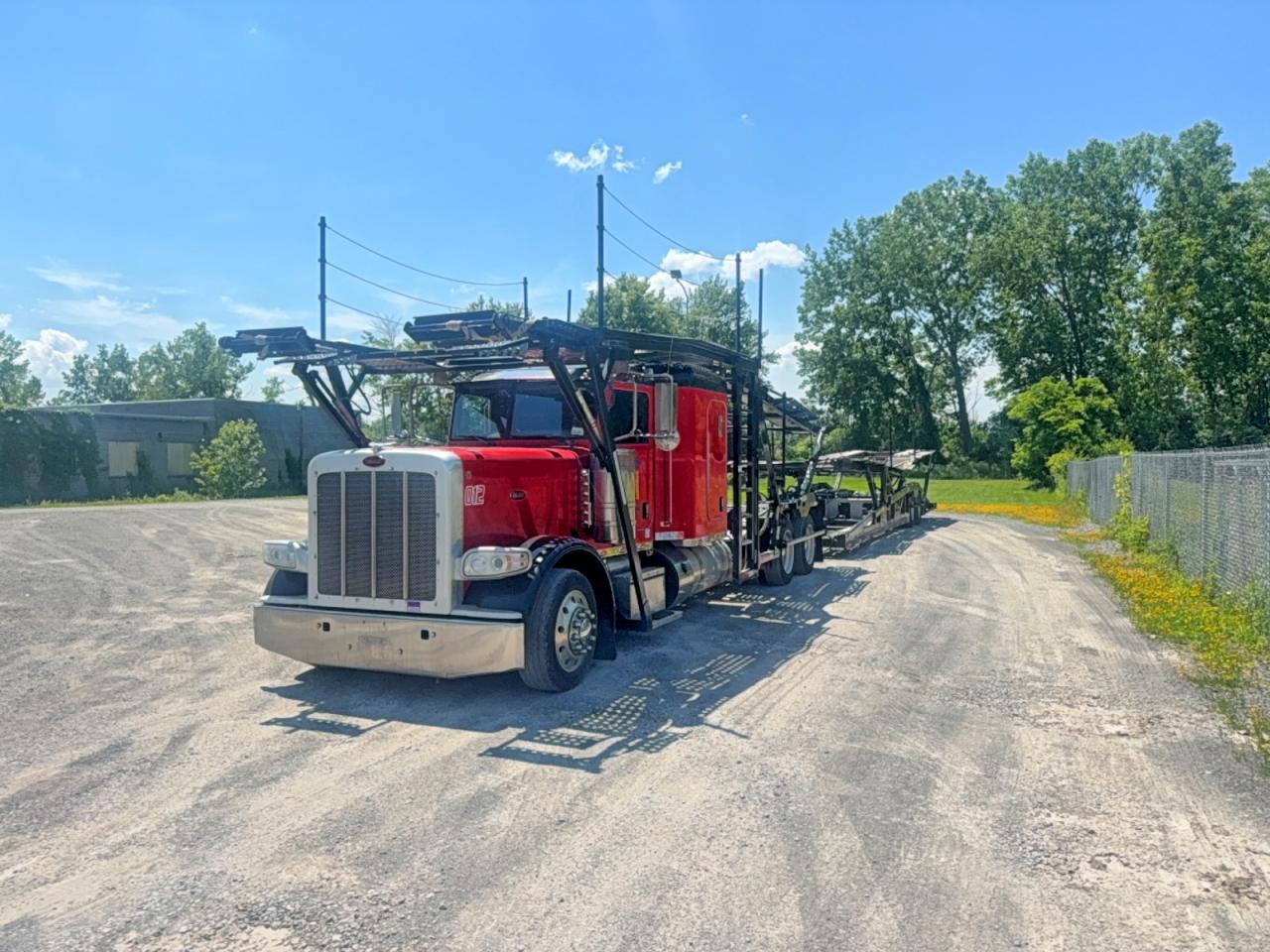 2020 Peterbilt 389 VIN 1NPXLP9X4LD710765 COPART salvage auction — Normal Wear, NY - CERTIFICATE OF TITLE (P), sold $2,500 on 2026-07-07 (photo 2)