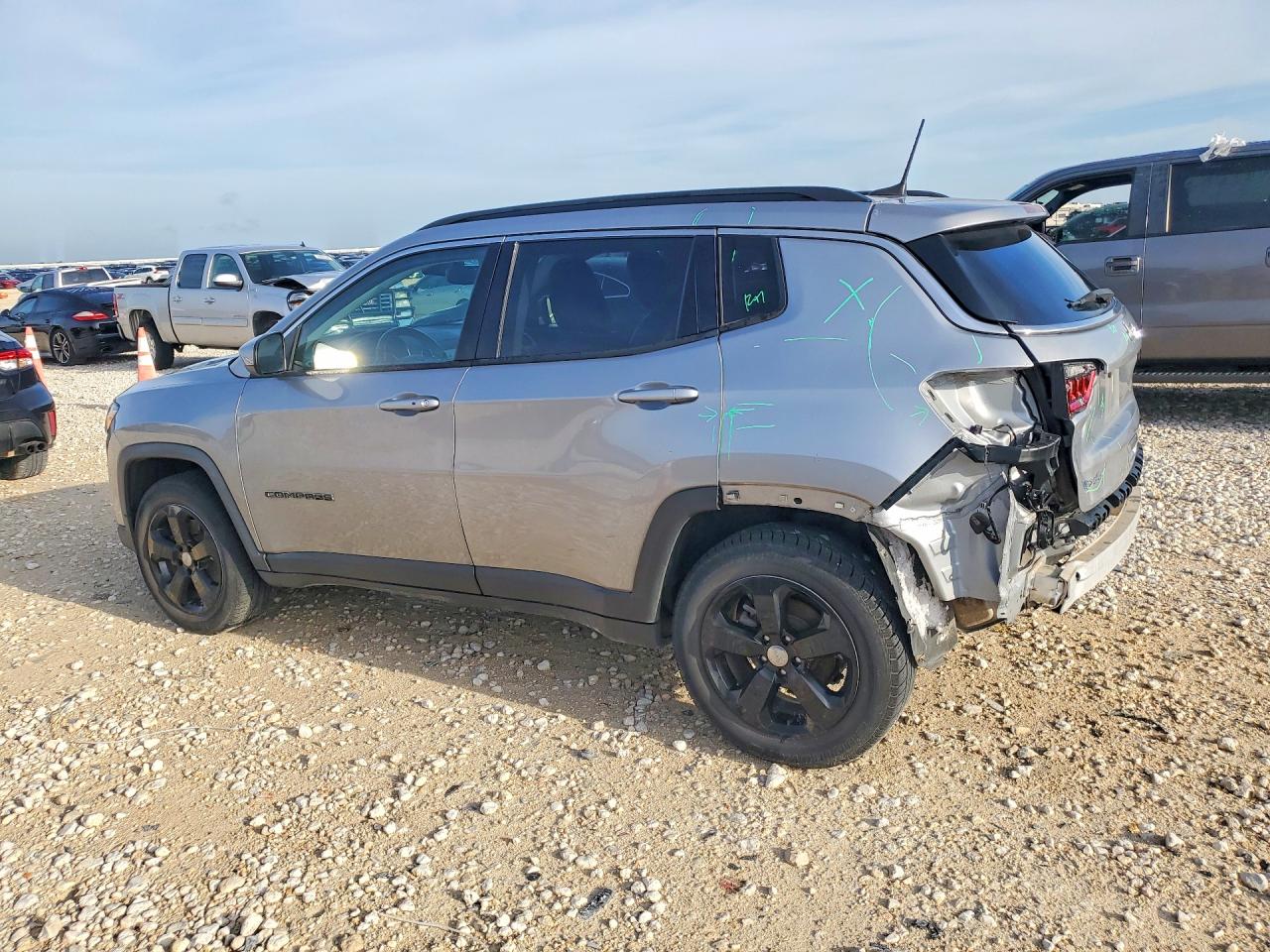 2019 Jeep Compass VIN 3C4NJDBB9KT672203 COPART salvage auction — Rear End, TX - SALVAGE VEHICLE TITLE (P), sold $3,150 on 2026-07-09 (photo 2)