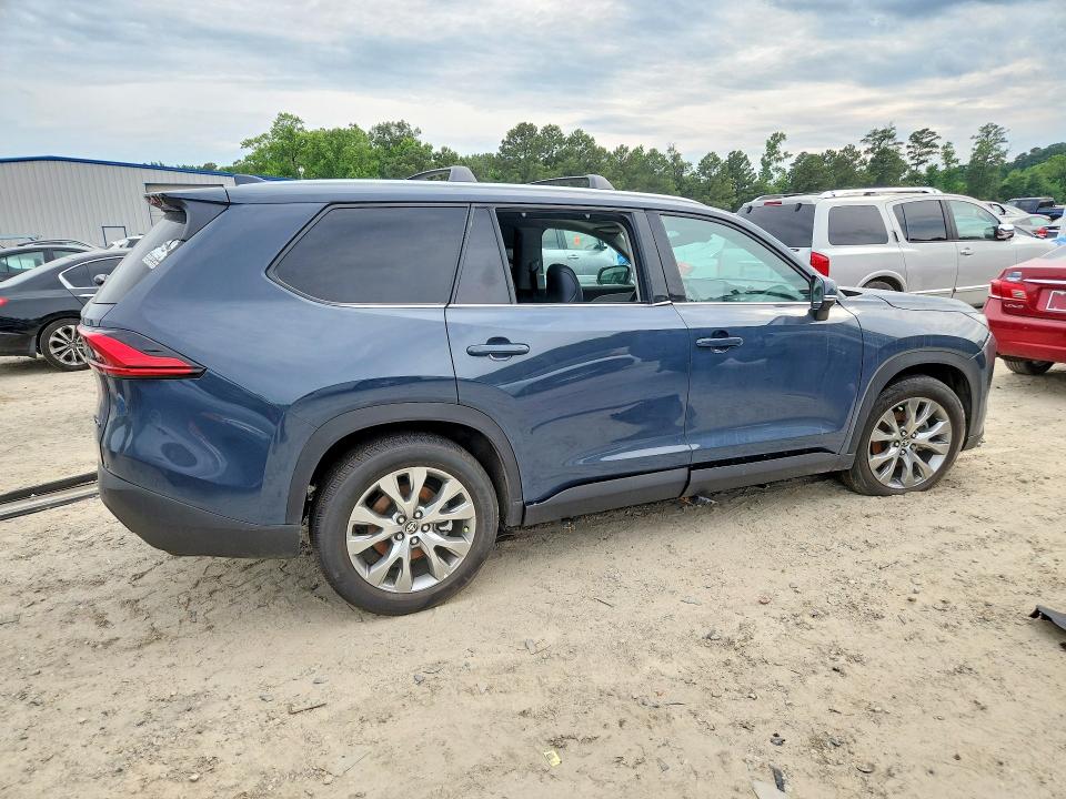2024 Toyota Highlander VIN 5TDAAAB55RS068627 COPART salvage auction — FRONT END, Az - Cert Of Title - Salvage, sold $27,000 on 2026-07-07 (photo 3)