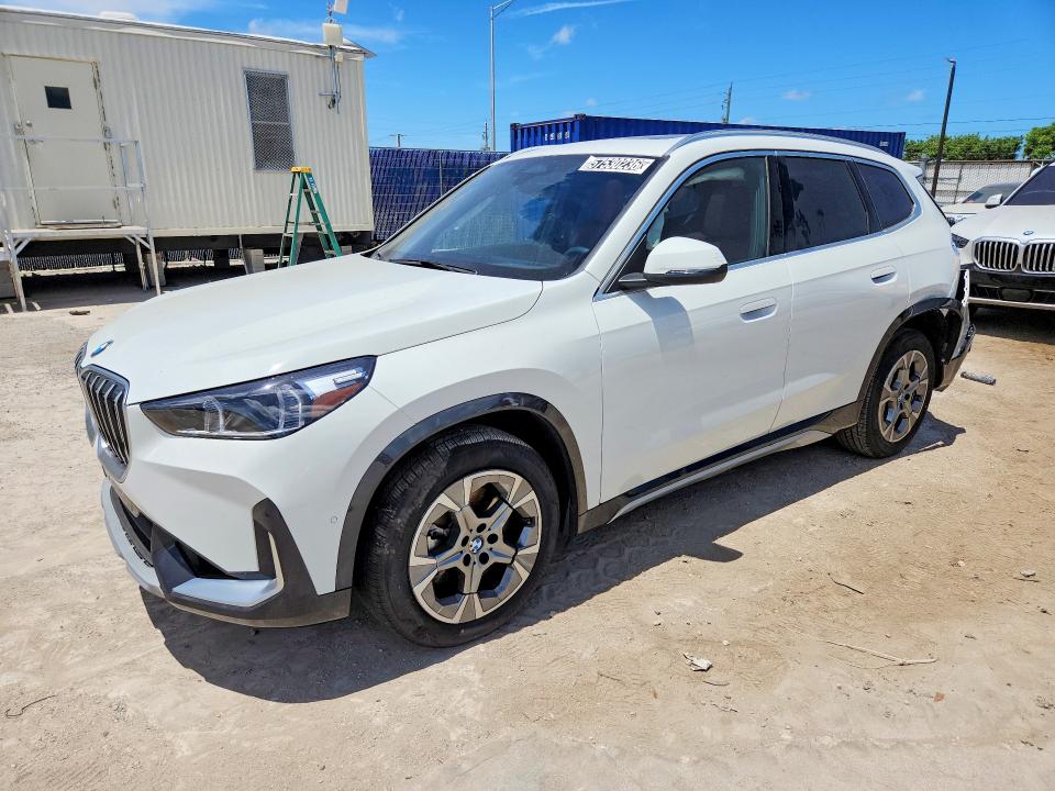 2026 BMW X1 VIN WBX73EF00T5620416 COPART salvage auction — REAR END, Fl - Certificate Of Title, sold $17,600 on 2026-07-13 (photo 1)