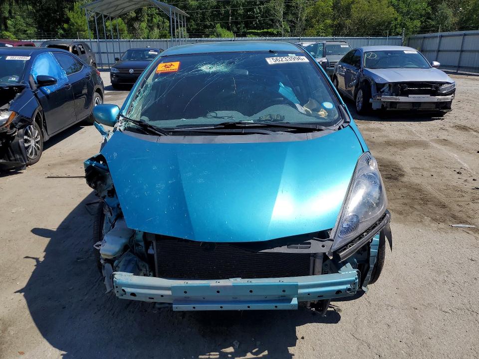 2013 Honda Fit VIN JHMGE8H38DC023039 COPART salvage auction — ROLLOVER, Ga - Bill Of Sale - Parts Only, sold $325 on 2026-07-16 (photo 5)