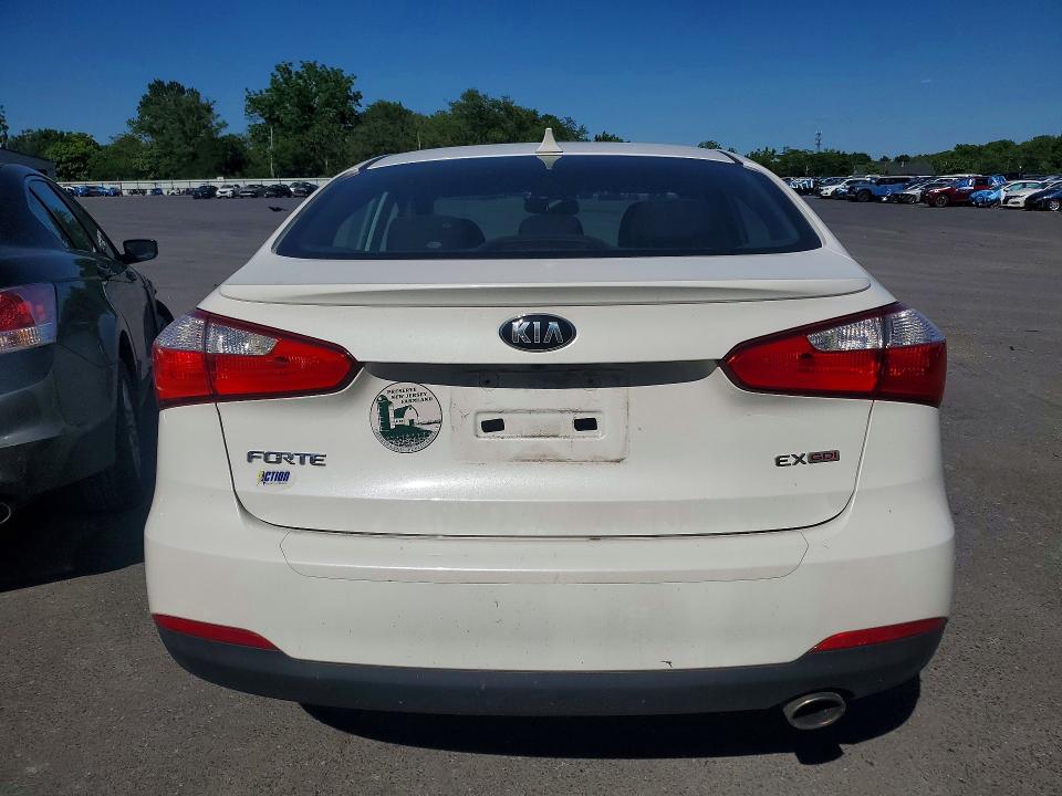 2016 Kia Forte VIN KNAFX4A80G5491066 COPART salvage auction — VANDALISM, NJ - CERT OF TITLE-SALVAGE, sold $1,100 on 2026-07-28 (photo 6)