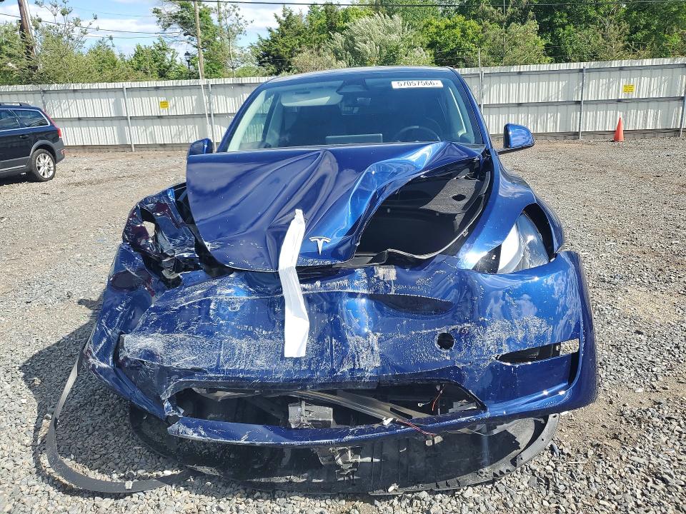 2024 Tesla Model y VIN 7SAYGDEE9RF007699 COPART salvage auction — FRONT END, NJ - CERT OF TITLE-SALVAGE, sold $8,300 on 2026-07-28 (photo 5)