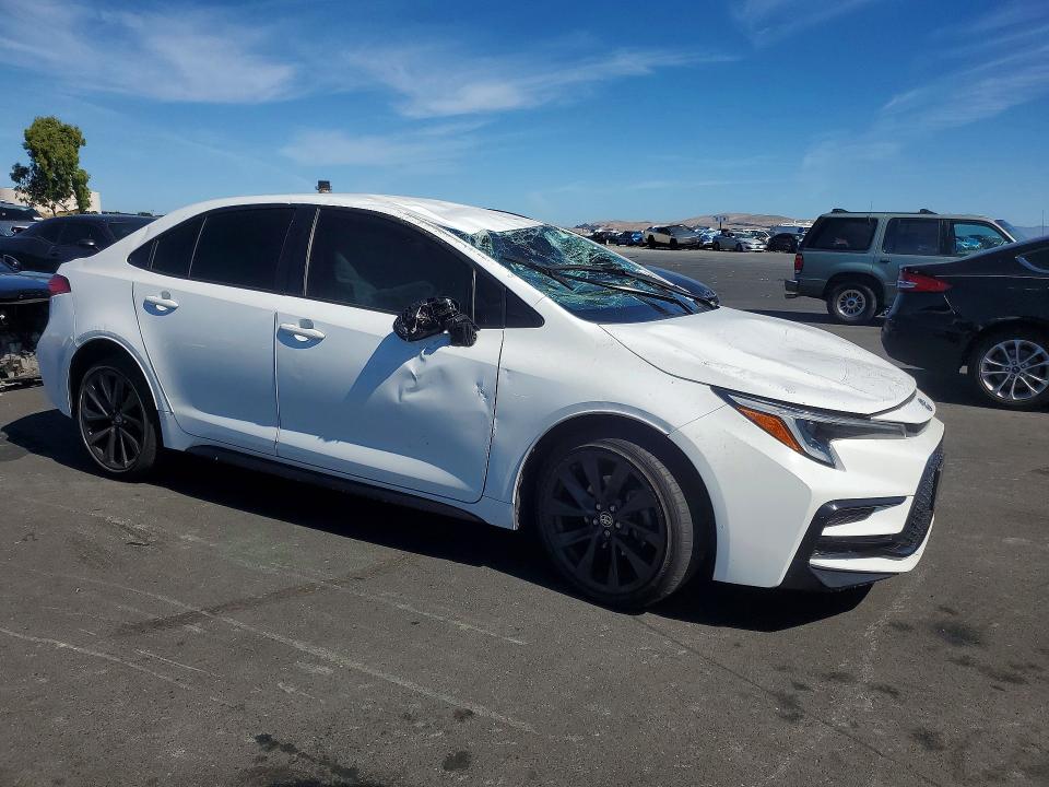 2024 Toyota Corolla VIN JTDBCMFE9R3049851 COPART salvage auction — ROLLOVER, CA - SALVAGE CERTIFICATE, sold $3,050 on 2026-07-20 (photo 4)