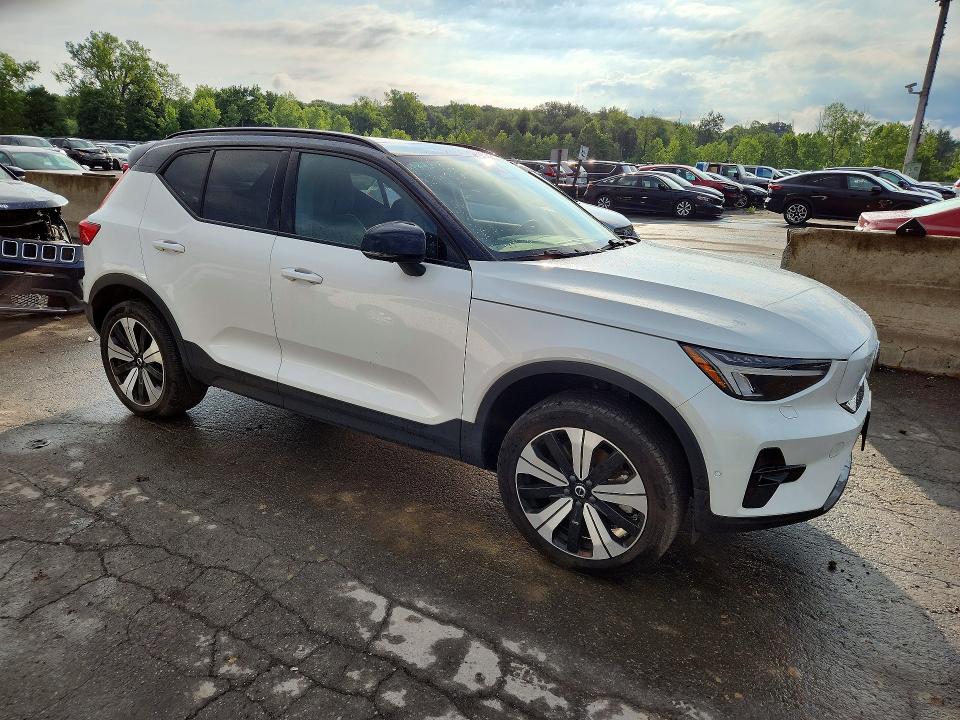2023 Volvo Xc40 VIN YV4ED3UW8P2072621 COPART salvage auction — SIDE, Ny - Mv-907A Salvage Certificate, sold $10,200 on 2026-08-17 (photo 4)