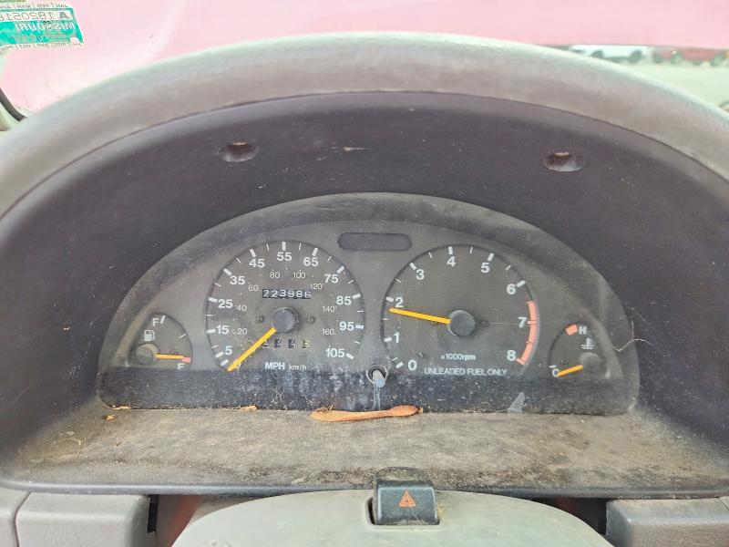 1998 Suzuki Sidekick VIN JS3TD21V3W4109675 COPART salvage auction — HAIL, Mo - Salvage Certificate Of Title, sold $300 on 2026-07-20 (photo 9)
