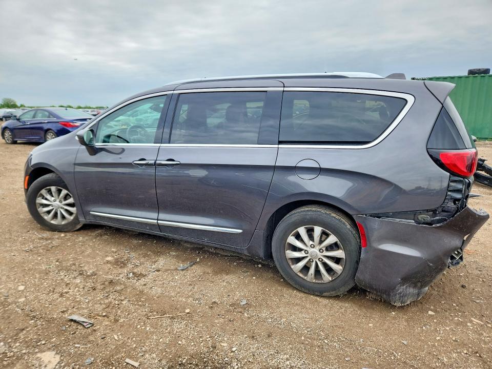 2018 Chrysler Pacifica VIN 2C4RC1EG1JR257329 COPART salvage auction — REAR END, Il - Salvage Certificate, sold $7,500 on 2026-07-02 (photo 2)