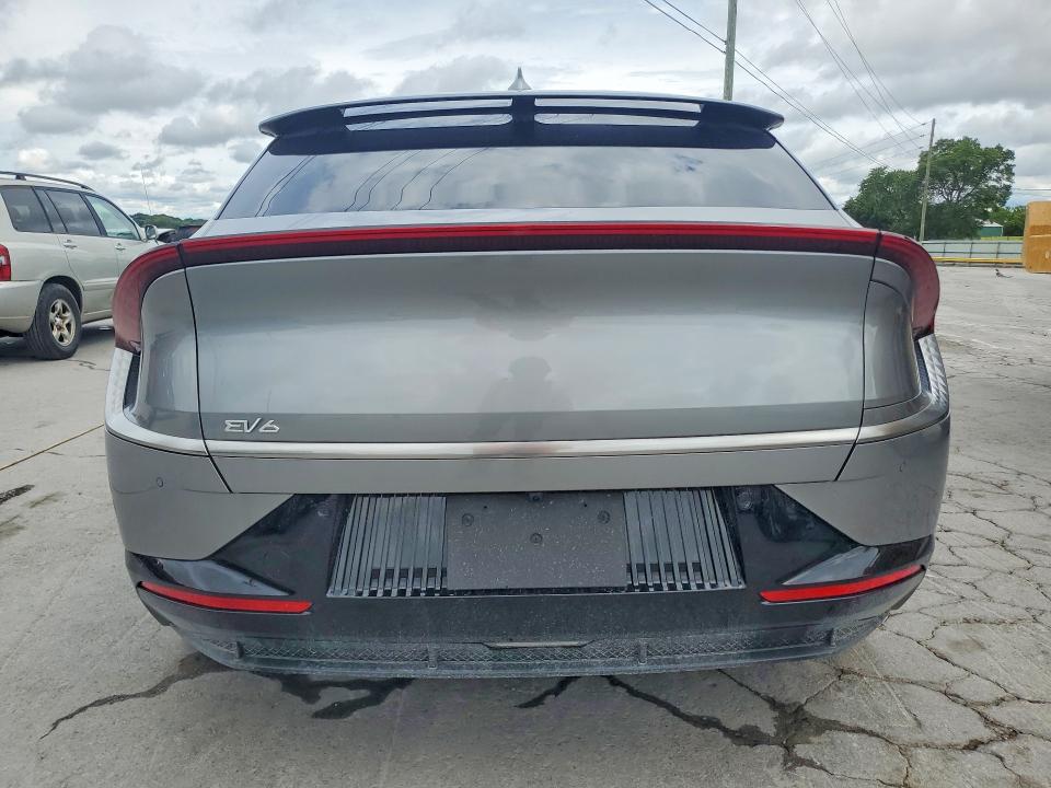 2022 Kia Ev6 VIN KNDC3DLCXN5043210 COPART salvage auction — MINOR DENT/SCRATCHES, In - Certificate Of Title, sold $5,900 on 2026-07-22 (photo 6)