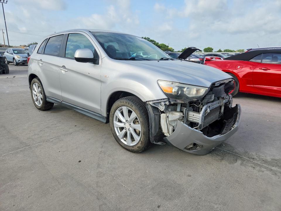 2014 Mitsubishi Outlander VIN 4A4AP3AU9EE012461 COPART salvage auction — FRONT END, Tx - Certificate Of Title, sold $775 on 2026-07-09 (photo 4)