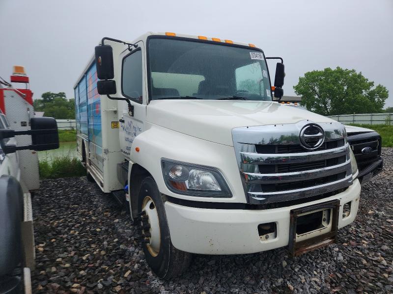 2014 Hino 258/268 VIN 5PVNJ8JV2E4S56748 COPART salvage auction — MECHANICAL, WI - CERTIFICATE OF TITLE (P), sold $7,300 on 2026-07-20 (photo 1)