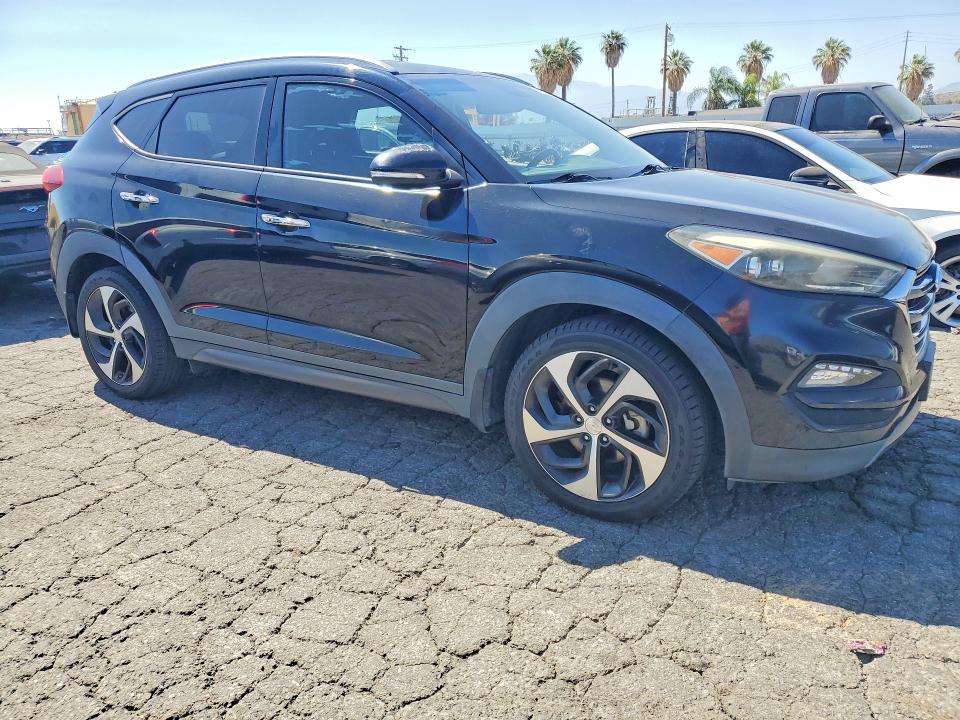2016 Hyundai Tucson VIN KM8J33A28GU243468 COPART salvage auction — MINOR DENT/SCRATCHES, Ca - Dis/Dlr/Exp Only Clean Title (P), sold $3,900 on 2026-07-06 (photo 4)