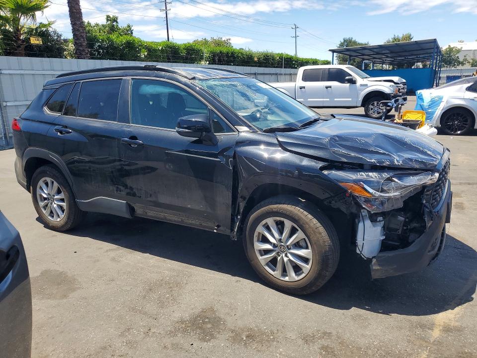 2024 Toyota Corolla cross VIN 7MUCAABG8RV094686 COPART salvage auction — ROLLOVER, CA - NON-REPAIRABLE VEHICLE CERT, sold $5,100 on 2026-07-16 (photo 4)
