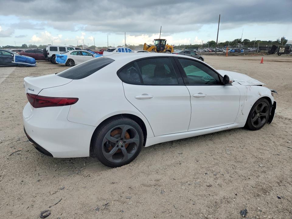2017 Alfa romeo Giulia VIN ZARFAEBN3H7535619 COPART salvage auction — FRONT END, Fl - Cert Of Title Slvg Rebuildable, sold $2,850 on 2026-07-30 (photo 3)