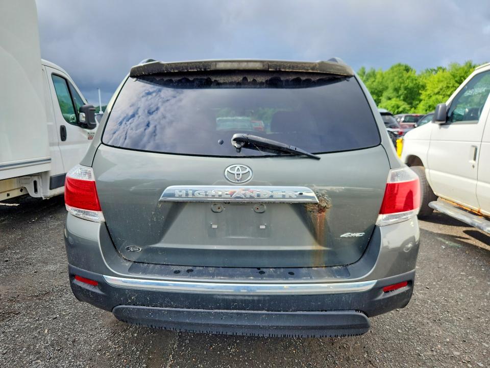 2011 Toyota Highlander VIN 5TDBK3EH0BS053249 COPART salvage auction — MINOR DENT/SCRATCHES, Ma - Certificate Of Title (P), sold $4,900 on 2026-07-16 (photo 6)