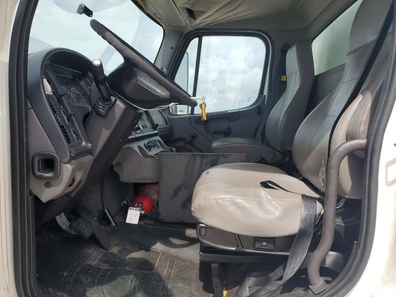 2019 Freightliner M2 VIN 3ALACXFC3KDKA6056 COPART salvage auction — MINOR DENT/SCRATCHES, AZ - CERT OF TITLE - SALVAGE, sold $11,000 on 2026-07-09 (photo 7)