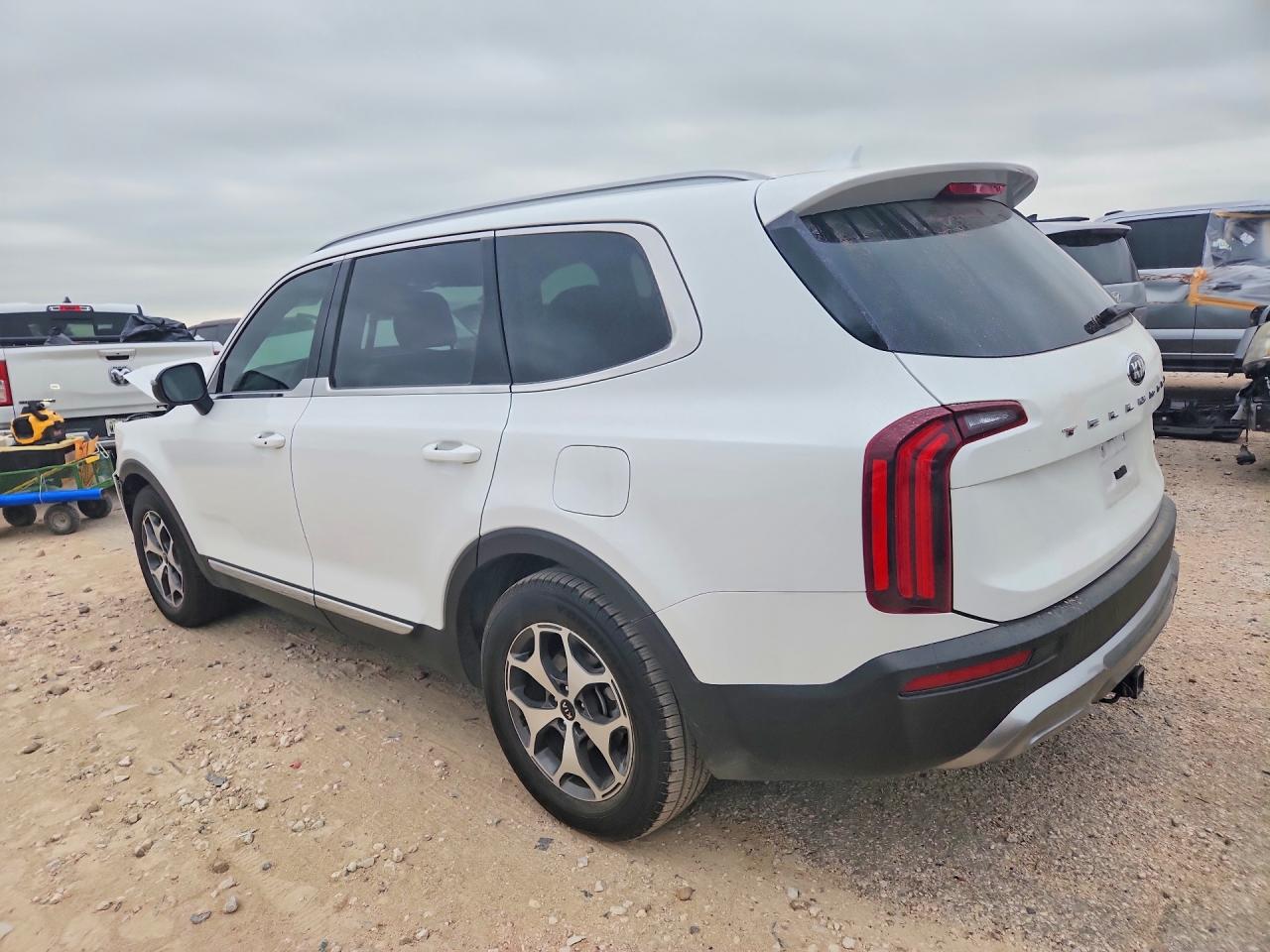 2020 Kia Telluride VIN 5XYP34HC2LG069637 COPART salvage auction — Front End, TX - SALVAGE VEHICLE TITLE, sold $6,300 on 2026-06-25 (photo 2)