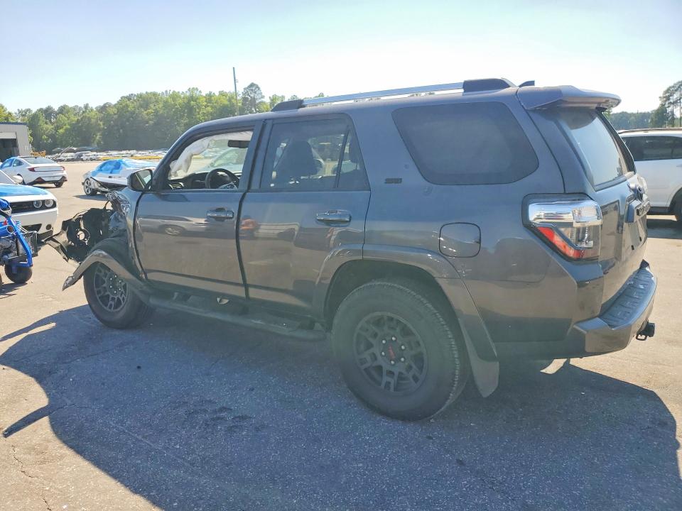 2022 Toyota 4runner VIN JTEMU5JR1N6050048 COPART salvage auction — FRONT END, Nc - Salvage Certificate Of Title, sold $11,100 on 2026-07-16 (photo 2)
