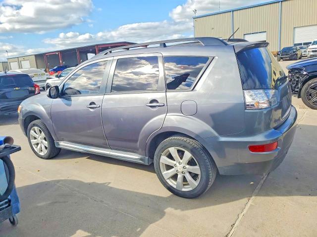 2010 Mitsubishi Outlander VIN JA4JS4AX3AZ006545 COPART salvage auction — HAIL, Tx - Certificate Of Title, sold $2,300 on 2026-07-27 (photo 2)