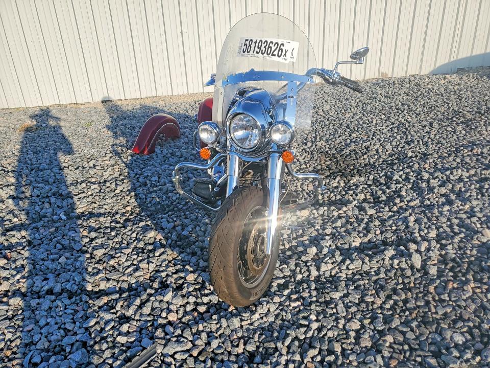 2017 Indian motorcycle co. Springfield VIN 56KTHAAA6H3346514 COPART salvage auction — FRONT END, FL - CERT OF TITLE SLVG REBUILDABLE, sold $90 on 2026-07-09 (photo 2)